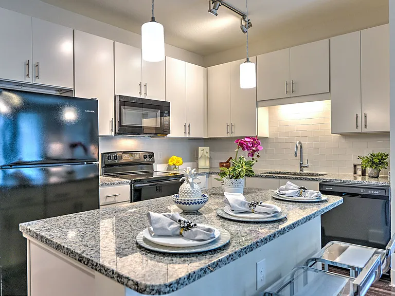 Lumen Luxury Apartments — Photo 3