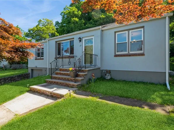 36 Oakdale Manor, Suffern, NY 10901