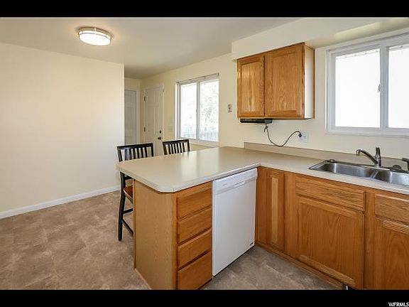 4th image of 3033 S Eucalyptus Way