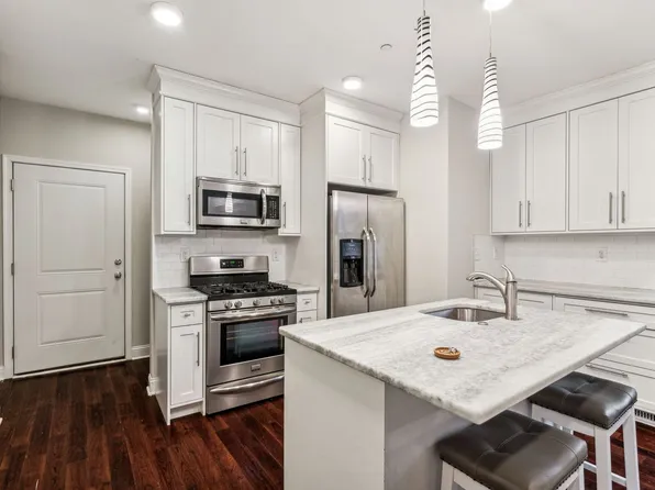 1721 Pine St #B, Philadelphia, PA 19103