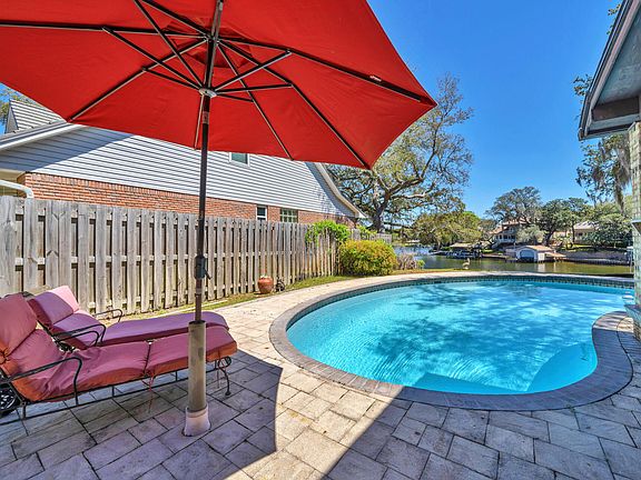 2nd image of 953 Zachary Ln