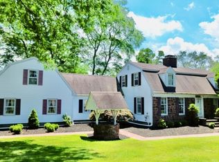 3 Sunnyfield Dr, Whitehouse Station, NJ 08889