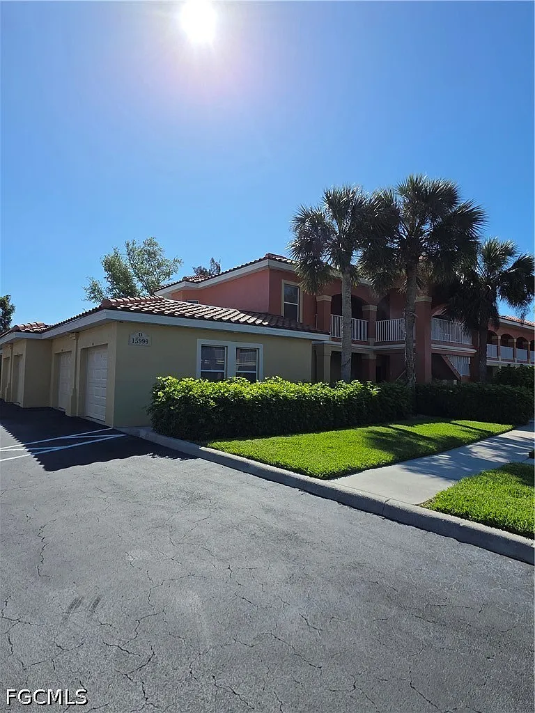 2 bed, 2.0 bath, 1152 sqft, $1,775 — Photo 3