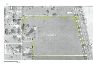 621 S 5th St, Edmore, MI 48829