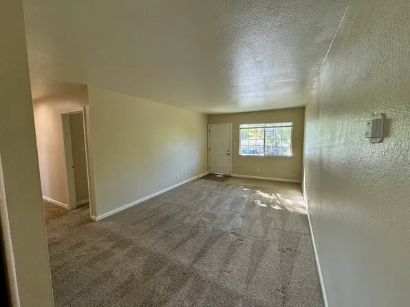 4829 Pasarobles Dr #10, Sacramento, CA 95841