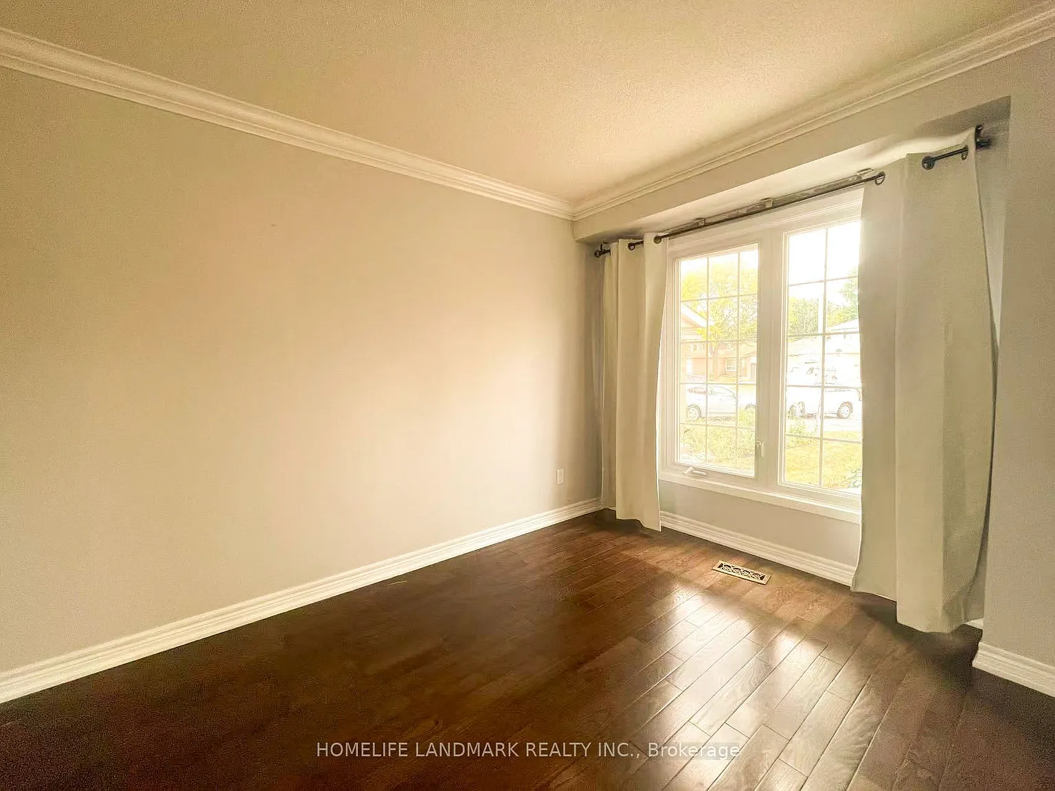 4 bed, $3,200 — Photo 3