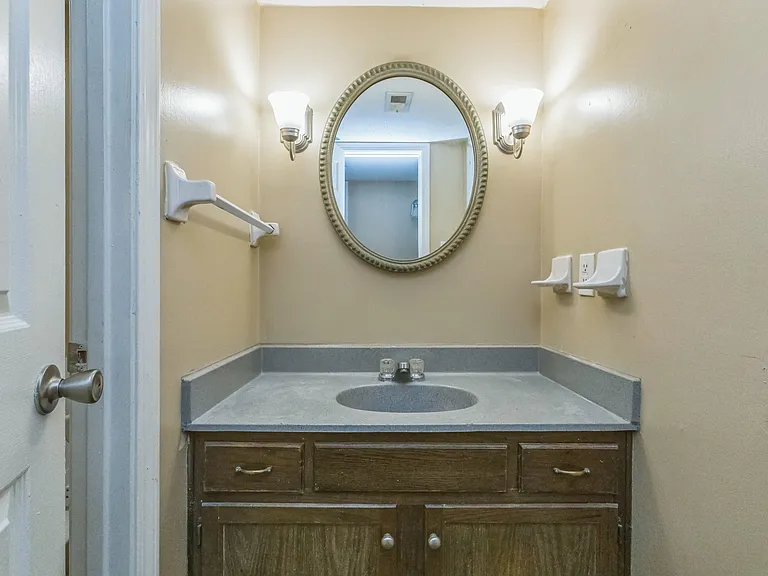 Hampton House — Photo 7
