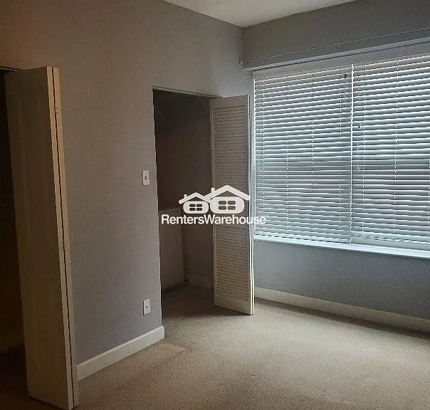 5625 Pershing Ave #32 — Photo 9