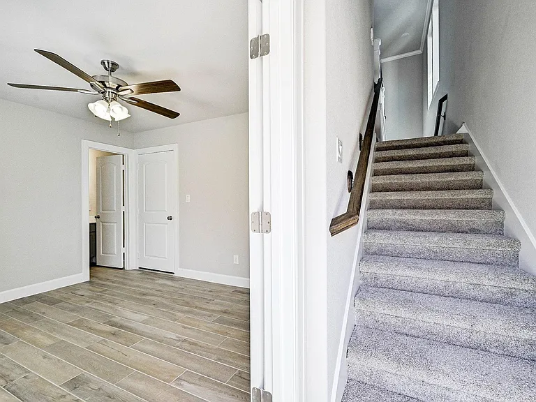 1918 Kirby Landing Dr — Photo 3