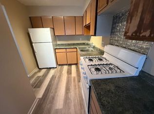 911 N Sheridan Rd #B8, Peoria, IL 61606