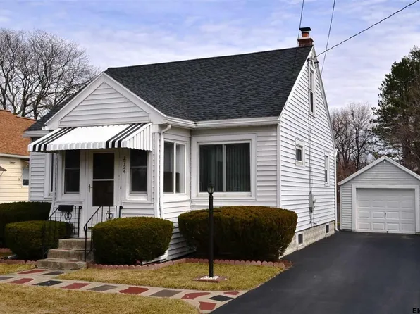 2724 Edgewood Ave, Schenectady, NY 12306