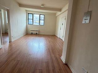 185-01 Hillside Ave #Lo3, Jamaica, NY 11432