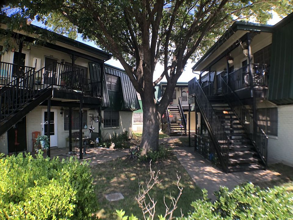 1st image of 1036 McKinley St #105