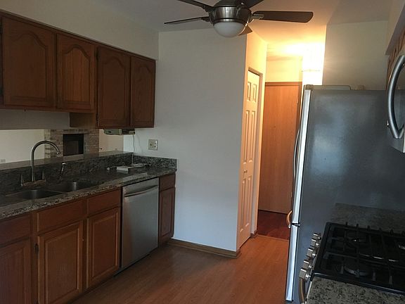 5th image of 321 Stafford Dr