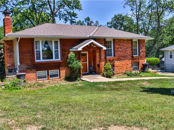 2904 E 107th Ter, Kansas City, MO 64137