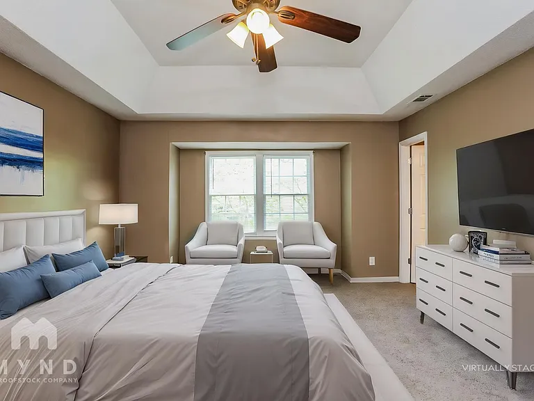2574 Overlake Dr — Photo 12
