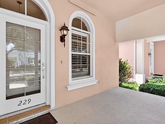5th image of 229 Poinciana Drive
