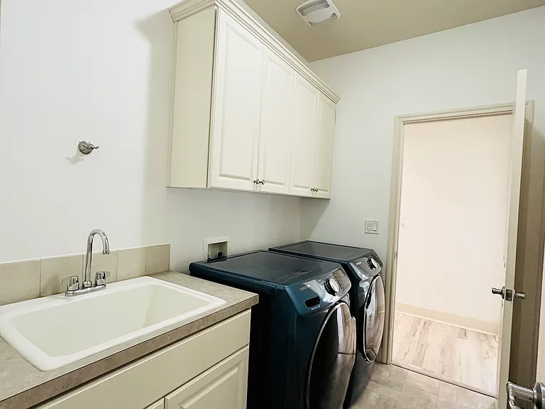 16756 NW Canton St — Photo 36