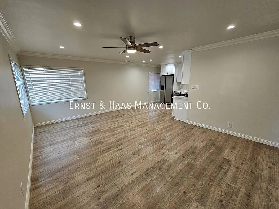 Wonderful Apartment Home in a Lakewood Village! — Photo 4