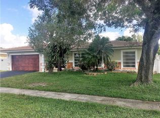 8116 NW 67th Ave, Tamarac, FL 33321