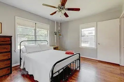 3606 Yosemite St — Photo 2