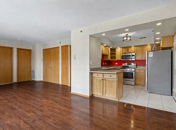 5th image of 10710 S Central Ave #3D