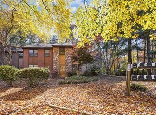 11309 Headlands Ct, Reston, VA 20191