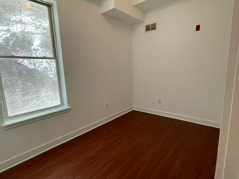 6026 Market St #1 — Photo 8
