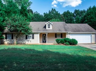 585 Mountainview Dr, Covington, GA