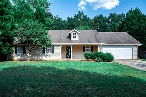 585 Mountainview Dr Photo 1