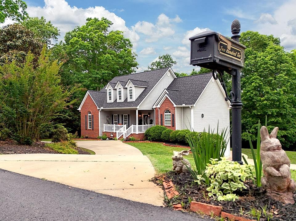 1st image of 210 Longview Dr W