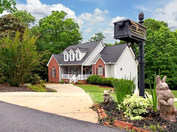 210 Longview Dr W, Blairsville, GA 30512