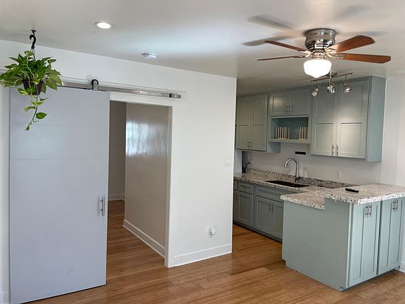 4th image of 1118 N Westmoreland Ave #1/4