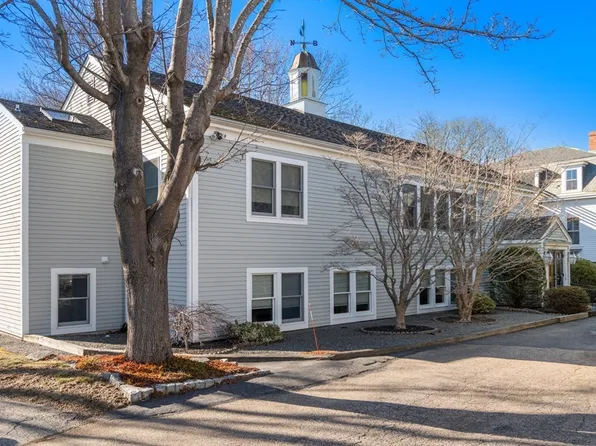 9 Broadway Ave #C, Rockport, MA 01966