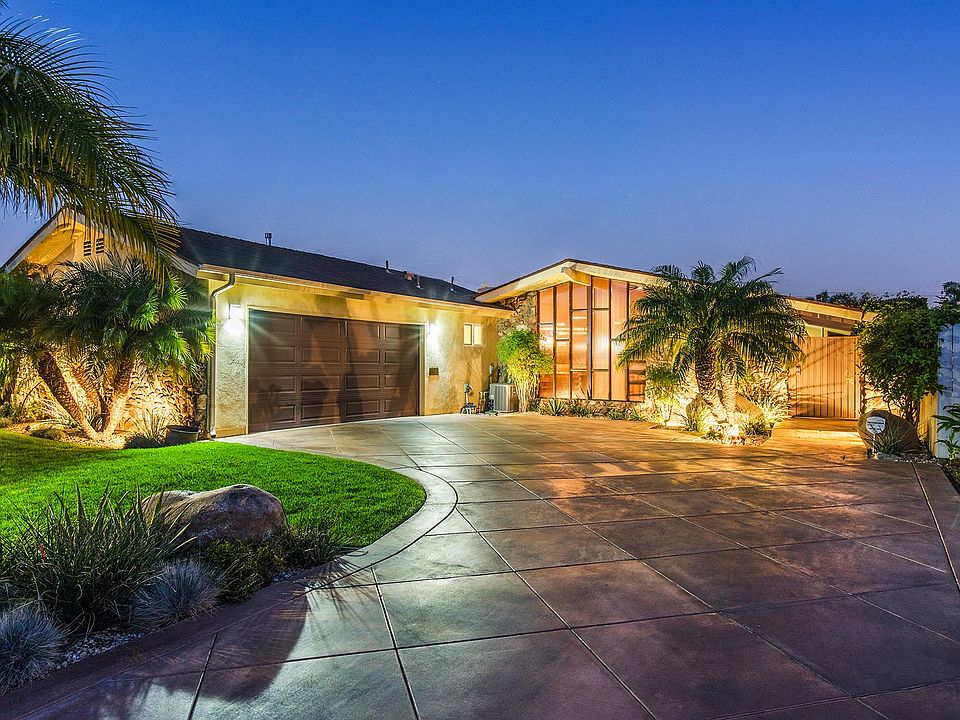 1st image of 4376 Clubhouse Dr
