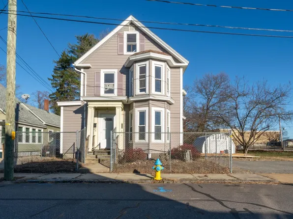 12 Middle St, Nashua, NH 03060