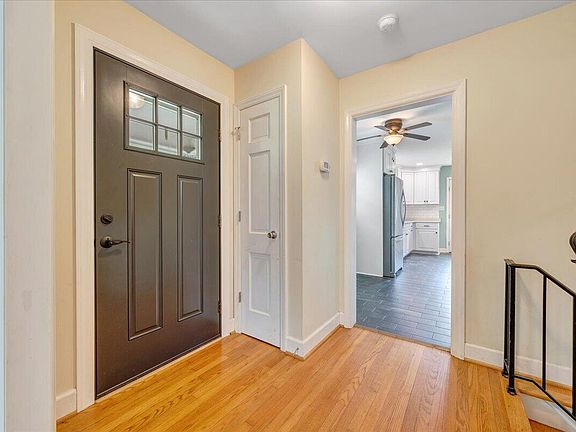 4th image of 235 Arthur Cir