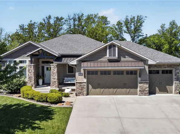 1406 Kenton Ln, Raymore, MO 64083
