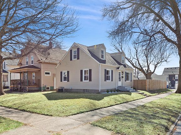 2nd image of 2800 15th St