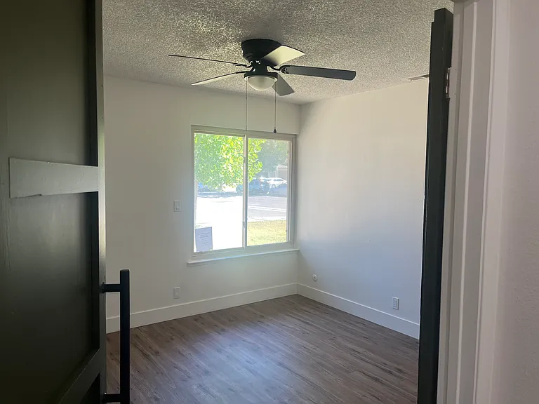 892 Amador Ct — Photo 10