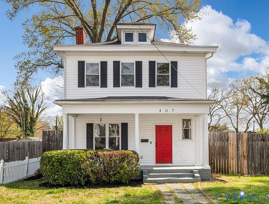 1st image of 307 W 26th St