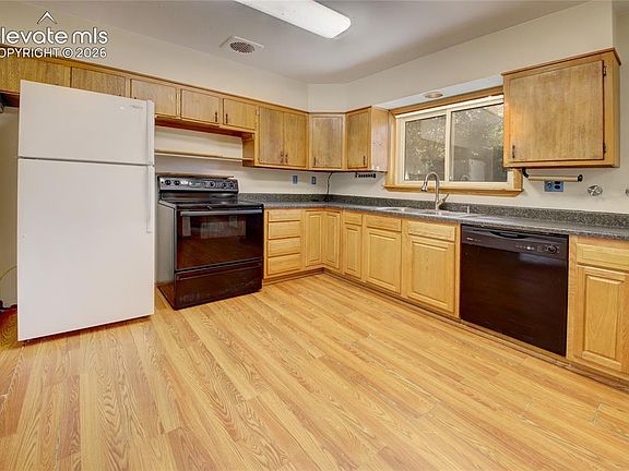4th image of 2108 Downing Dr