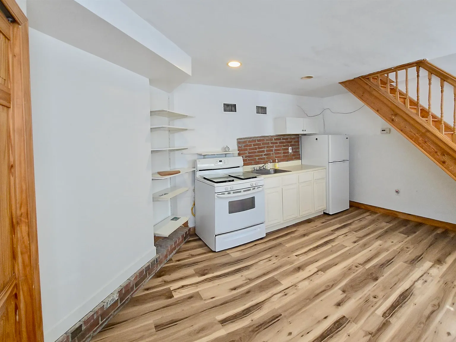 1 bed, 1.0 bath, 650 sqft, $1,675 — Photo 4