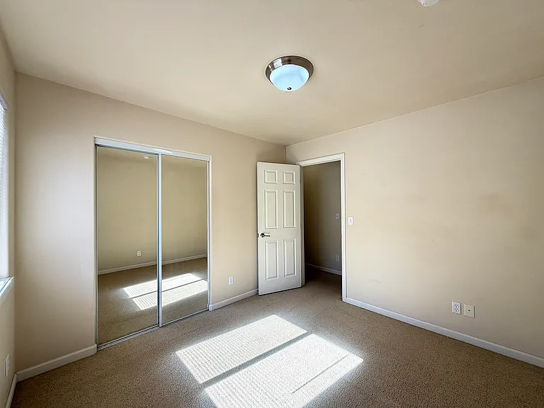 1243 N Park Ln — Photo 10