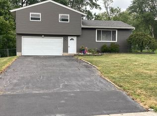 2409 Sherwin Dr, Twinsburg, OH 44087