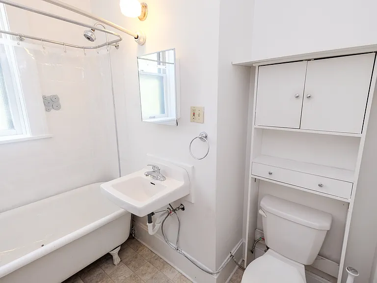 Dayton Apartments — Photo 30