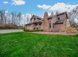 158 York Cir, Valparaiso, IN 46385