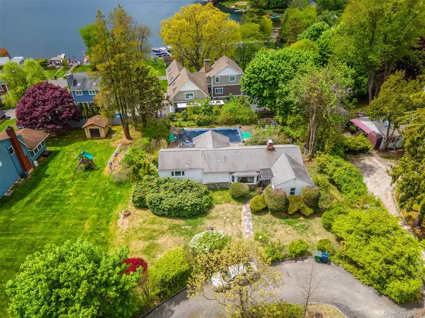 516 N Lake Boulevard, Mahopac, NY 10541