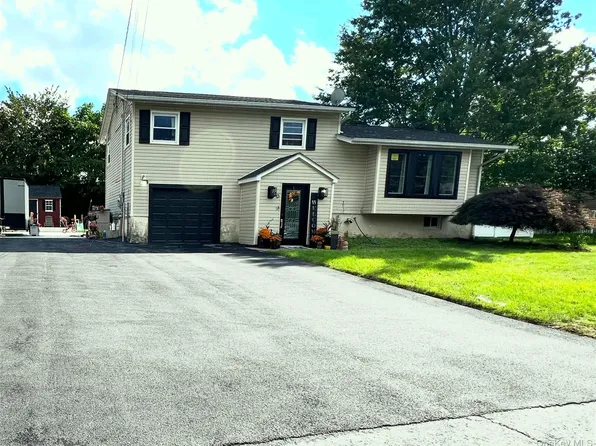 10 Willow Place, Middletown, NY 10940