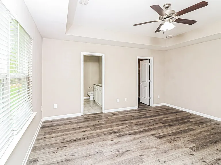 542 Fieldcrest Dr — Photo 14